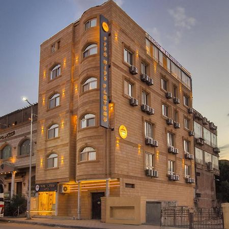 Pyramids Plateau Hotel Kafrat al Jabal Exterior photo