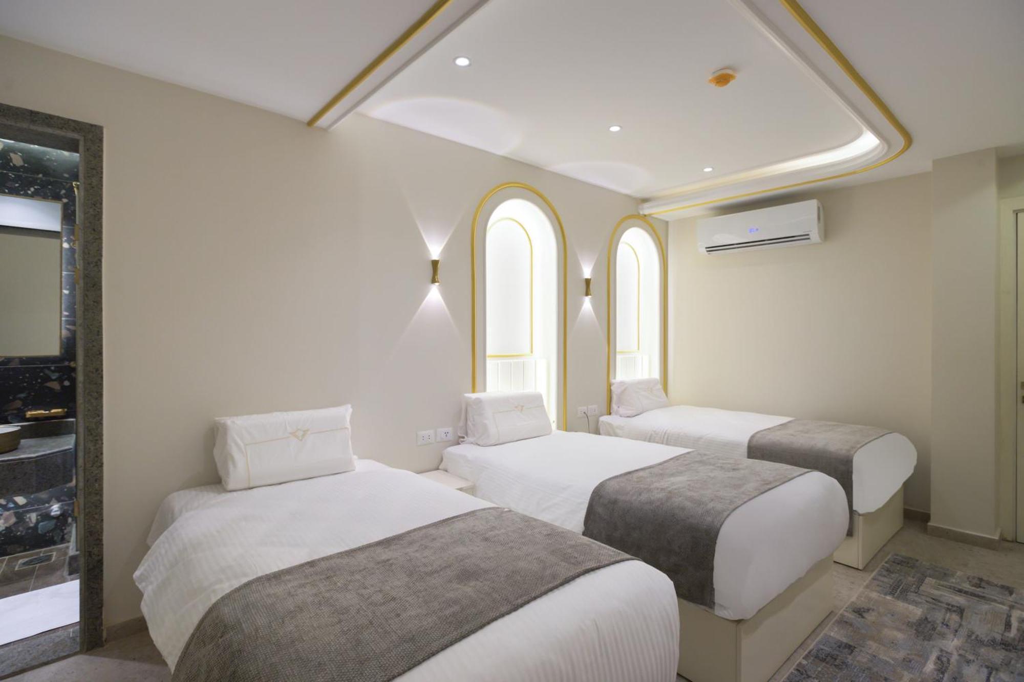 Pyramids Plateau Hotel Kafrat al Jabal Exterior photo