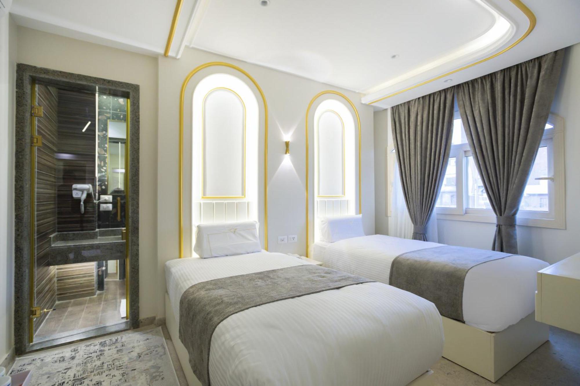 Pyramids Plateau Hotel Kafrat al Jabal Exterior photo